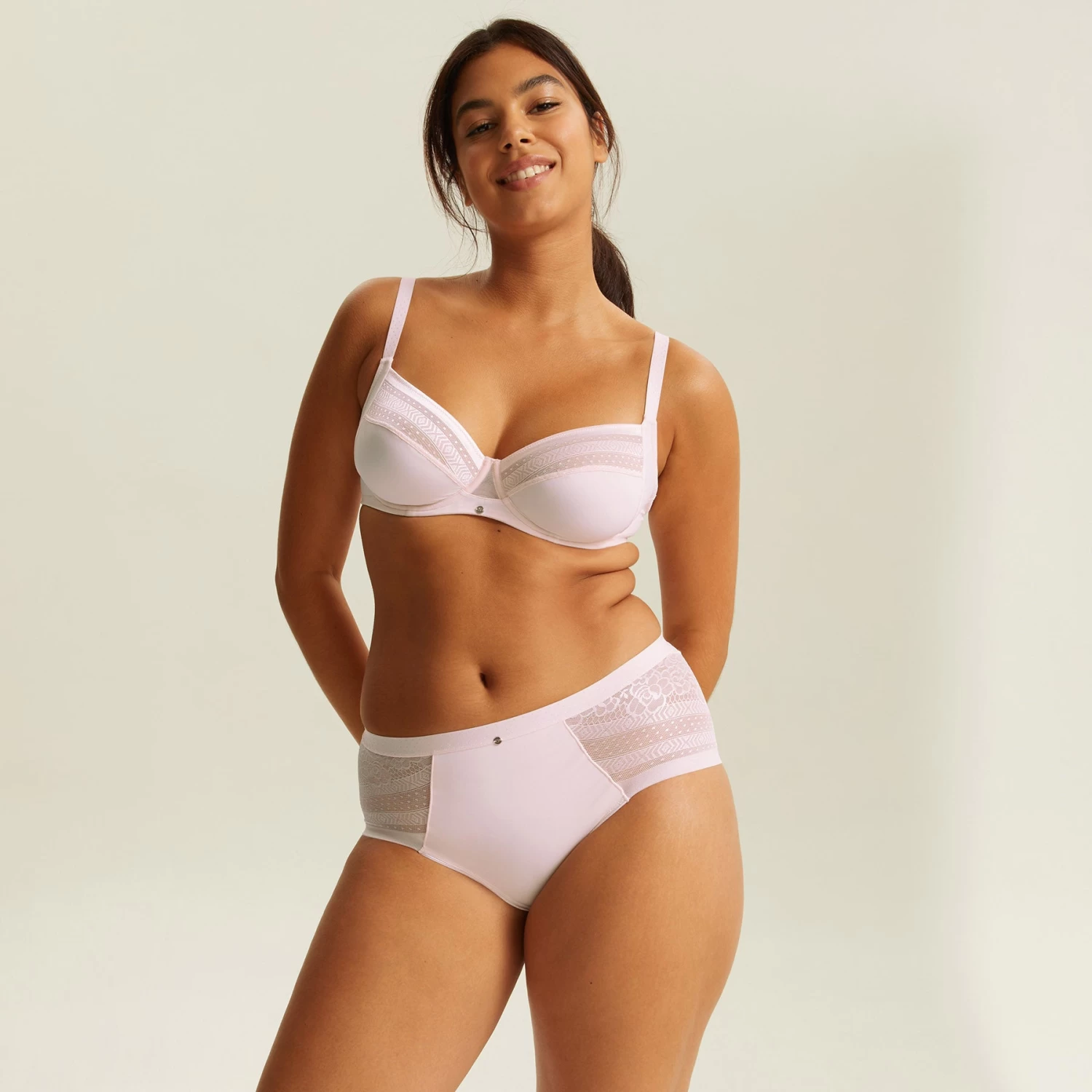 Soutien-gorge Emboîtant Avec Armatures Beige Rosé JUST LIFT 4 Soutien-gorge Emboîtant Avec Armatures Beige Rosé JUST LIFT – Image 4