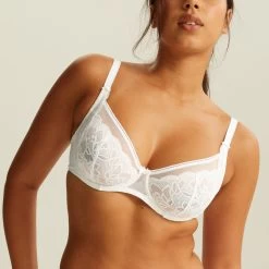 Soutien-gorge Emboîtant Avec Armatures Ivoire CAPRI -Soutiens-gorge Boutique BL14500 011 WEB 11 d9b3d8b5 7a59 4edd 980c 8ad5bb57ffd7