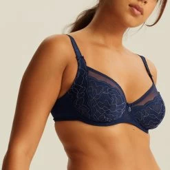 Soutien-gorge Emboîtant Avec Armatures Marine CAPRI 6 Soutien-gorge Emboîtant Avec Armatures Marine CAPRI -Soutiens-gorge Boutique BL14500 021 WEB 11