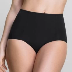 Culotte Noir Livorne -Soutiens-gorge Boutique CL03875 030 WEB 1 2083be10 1a39 4dcf b7d1 27fc4f5bed07